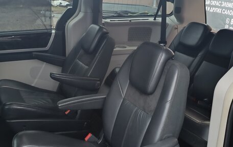 Chrysler Voyager IV, 2010 год, 1 500 000 рублей, 7 фотография