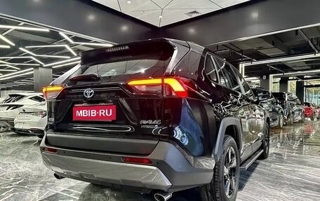 Toyota RAV4, 2023 год, 5 630 000 рублей, 6 фотография