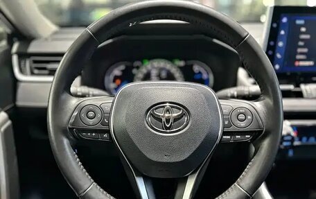 Toyota RAV4, 2023 год, 5 630 000 рублей, 9 фотография