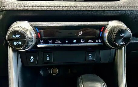 Toyota RAV4, 2023 год, 5 630 000 рублей, 17 фотография