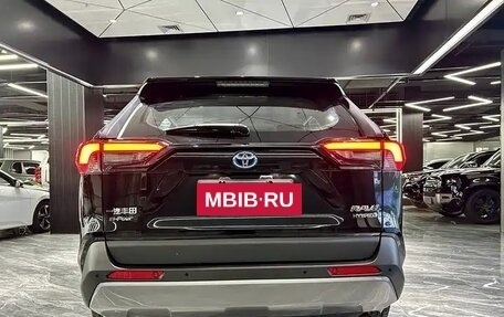 Toyota RAV4, 2023 год, 5 630 000 рублей, 5 фотография