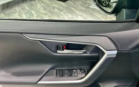 Toyota RAV4, 2023 год, 5 630 000 рублей, 21 фотография