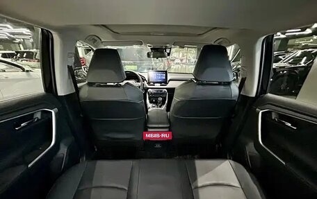 Toyota RAV4, 2023 год, 5 630 000 рублей, 34 фотография