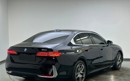 BMW 5 серия, 2024 год, 5 930 000 рублей, 4 фотография