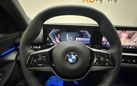 BMW 5 серия, 2024 год, 5 930 000 рублей, 12 фотография