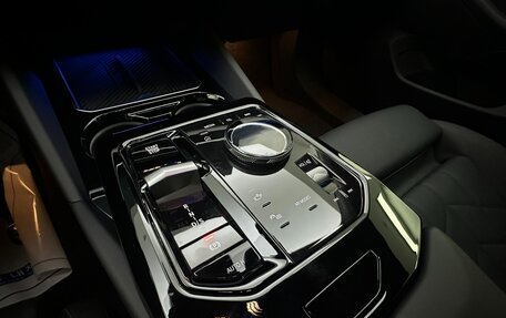 BMW 5 серия, 2024 год, 5 930 000 рублей, 15 фотография