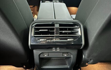 BMW 5 серия, 2024 год, 5 930 000 рублей, 18 фотография