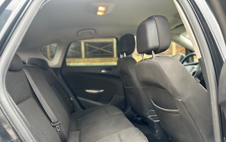 Opel Astra J, 2011 год, 590 000 рублей, 15 фотография