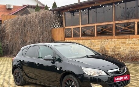 Opel Astra J, 2011 год, 590 000 рублей, 3 фотография