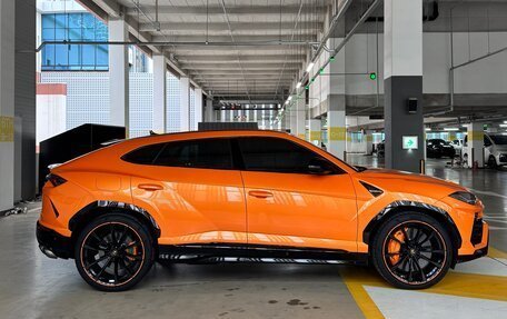 Lamborghini Urus I, 2023 год, 28 800 000 рублей, 6 фотография