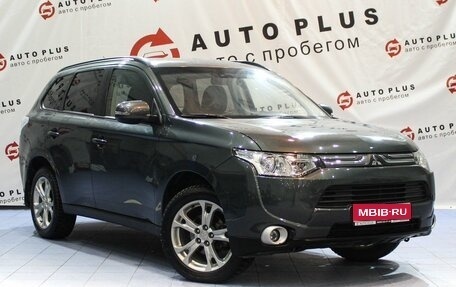 Mitsubishi Outlander III рестайлинг 3, 2013 год, 1 549 000 рублей, 1 фотография