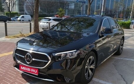 Mercedes-Benz E-Класс, 2025 год, 6 303 000 рублей, 1 фотография