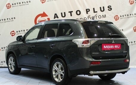 Mitsubishi Outlander III рестайлинг 3, 2013 год, 1 549 000 рублей, 2 фотография