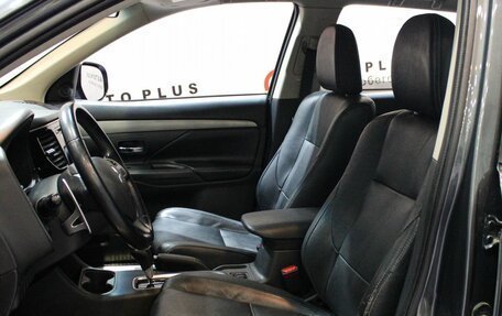 Mitsubishi Outlander III рестайлинг 3, 2013 год, 1 549 000 рублей, 8 фотография