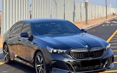 BMW 5 серия, 2024 год, 8 490 000 рублей, 2 фотография