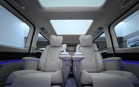 Mercedes-Benz V-Класс, 2025 год, 9 350 000 рублей, 19 фотография