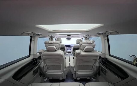 Mercedes-Benz V-Класс, 2025 год, 9 350 000 рублей, 20 фотография