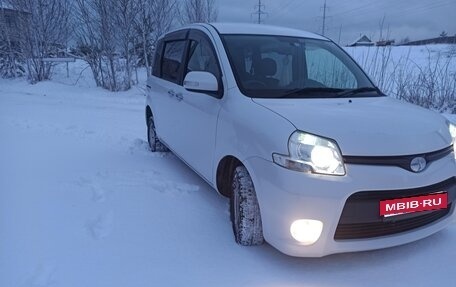 Toyota Sienta I, 2012 год, 1 080 000 рублей, 3 фотография