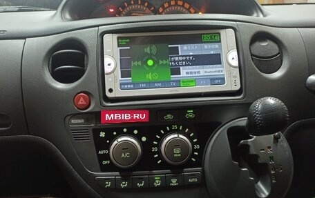 Toyota Sienta I, 2012 год, 1 080 000 рублей, 14 фотография