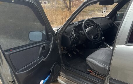 Chevrolet Niva I рестайлинг, 2004 год, 390 000 рублей, 7 фотография