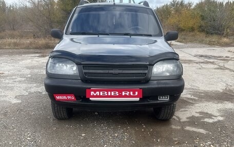 Chevrolet Niva I рестайлинг, 2004 год, 390 000 рублей, 2 фотография