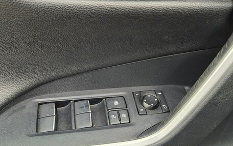 Toyota RAV4, 2020 год, 3 500 000 рублей, 13 фотография