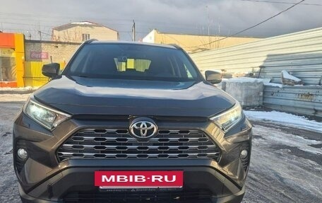 Toyota RAV4, 2020 год, 3 500 000 рублей, 2 фотография