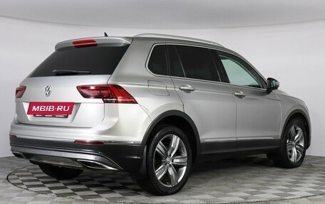 Volkswagen Tiguan II, 2017 год, 2 697 000 рублей, 5 фотография