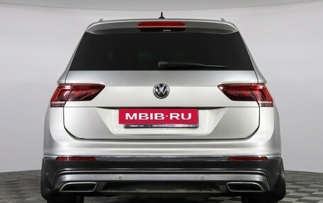 Volkswagen Tiguan II, 2017 год, 2 697 000 рублей, 6 фотография