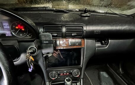 Mercedes-Benz C-Класс, 2005 год, 860 000 рублей, 15 фотография