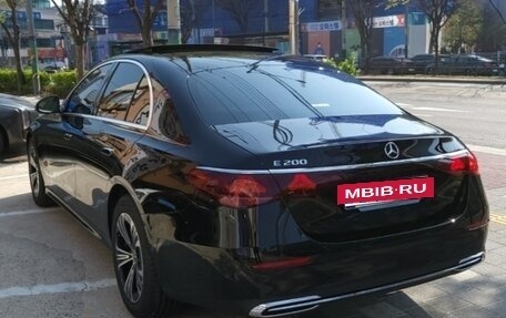 Mercedes-Benz E-Класс, 2025 год, 6 303 000 рублей, 3 фотография