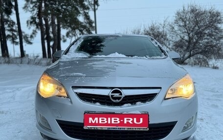 Opel Astra J, 2010 год, 499 000 рублей, 2 фотография