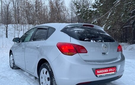 Opel Astra J, 2010 год, 499 000 рублей, 9 фотография
