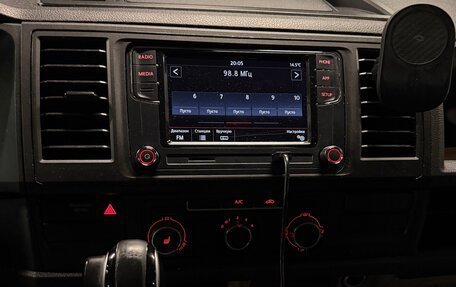 Volkswagen Transporter T6 рестайлинг, 2019 год, 5 500 000 рублей, 12 фотография