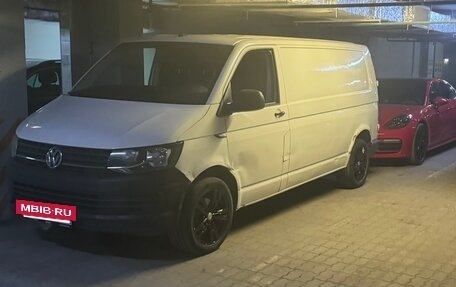 Volkswagen Transporter T6 рестайлинг, 2019 год, 5 500 000 рублей, 15 фотография