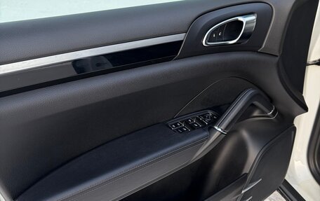 Porsche Cayenne III, 2015 год, 3 690 000 рублей, 28 фотография