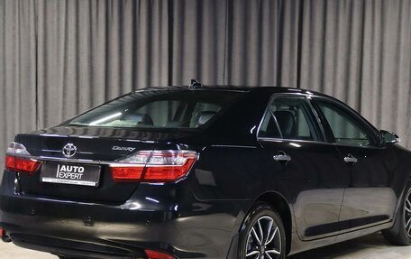 Toyota Camry, 2017 год, 2 199 000 рублей, 2 фотография