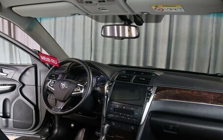 Toyota Camry, 2017 год, 2 199 000 рублей, 5 фотография