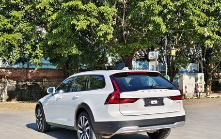 Volvo V90 Cross Country I рестайлинг, 2025 год, 7 030 000 рублей, 4 фотография