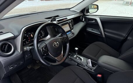 Toyota RAV4, 2016 год, 2 200 000 рублей, 5 фотография