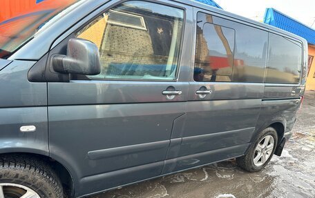 Volkswagen Multivan T5, 2004 год, 1 200 000 рублей, 3 фотография