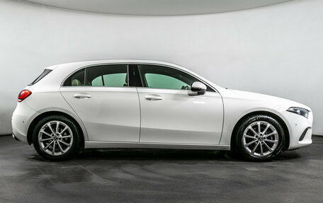 Mercedes-Benz A-Класс, 2018 год, 2 150 000 рублей, 4 фотография