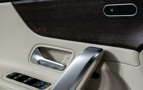 Mercedes-Benz A-Класс, 2018 год, 2 150 000 рублей, 16 фотография