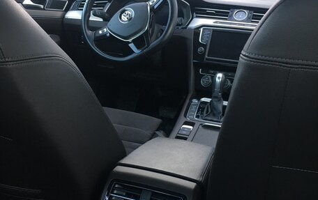 Volkswagen Passat B8 рестайлинг, 2015 год, 2 000 000 рублей, 5 фотография