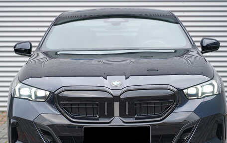 BMW 5 серия, 2025 год, 6 750 000 рублей, 2 фотография