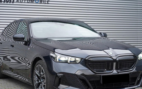 BMW 5 серия, 2025 год, 6 750 000 рублей, 3 фотография