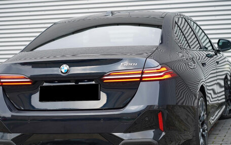 BMW 5 серия, 2025 год, 6 750 000 рублей, 4 фотография