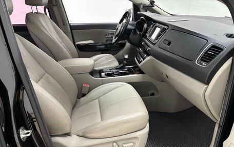 KIA Carnival III, 2018 год, 2 700 000 рублей, 16 фотография