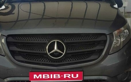 Mercedes-Benz Vito, 2015 год, 2 800 000 рублей, 4 фотография