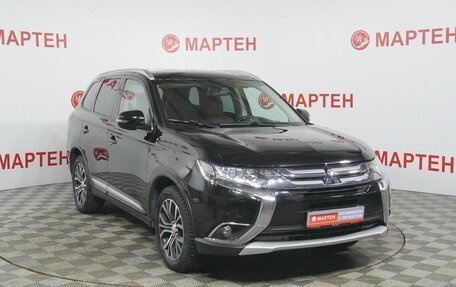 Mitsubishi Outlander III рестайлинг 3, 2018 год, 1 855 000 рублей, 3 фотография